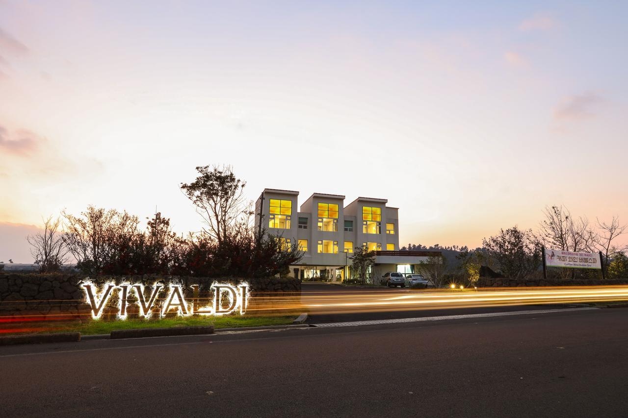 Casa De Vivaldi Hotel Seogwipo Exterior photo